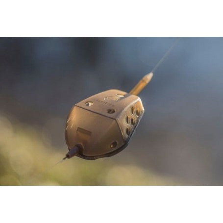 Guru Maggot Feeder – The Tackle Company - Main Image